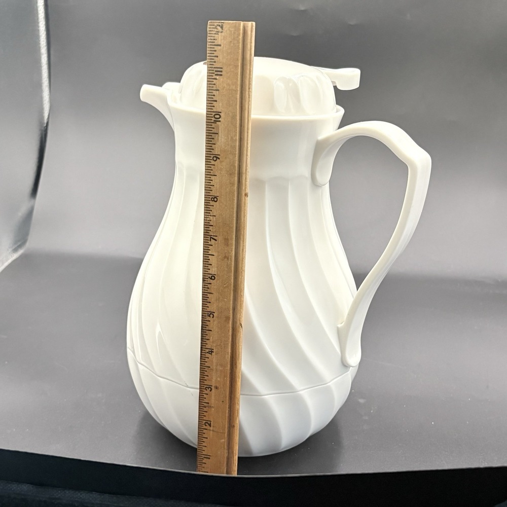 VTG nsulated coffee tea server carafe 40 oz W/ Push Spout White Connoiserve - Picture 9 of 10